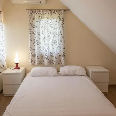 Villa карапча